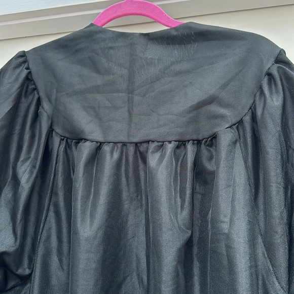 Graduation gown . Color black - Picture 7 of 7
